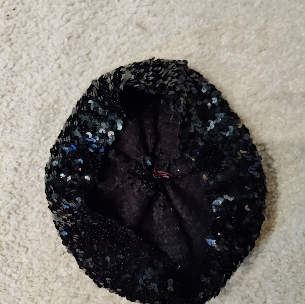 Hat - Picture 2 of 3